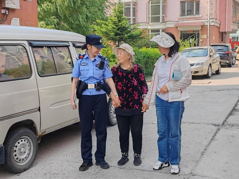 黑龙江省七台河市公安局桃山分局桃北派出所民警尹高玲：用点滴“操心”换群众安心