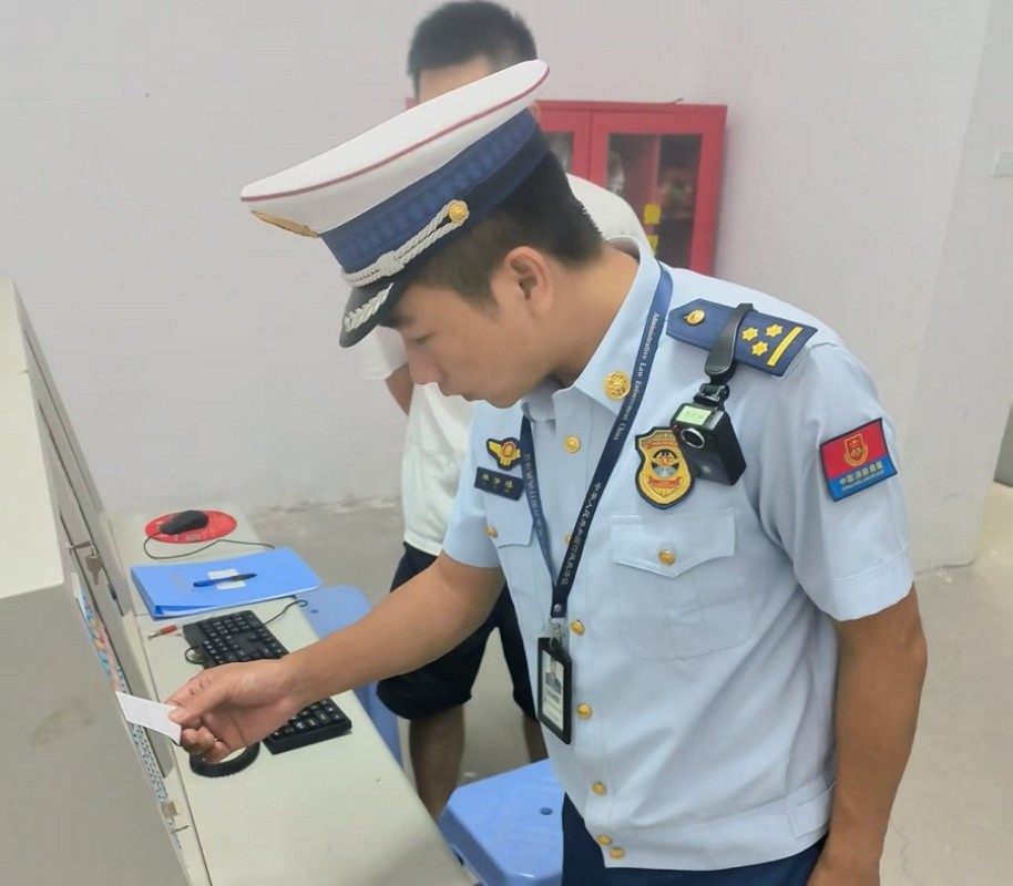 福建省漳州市漳浦县消防救援局严查宾馆酒店隐患 筑牢住宿场所安全防线