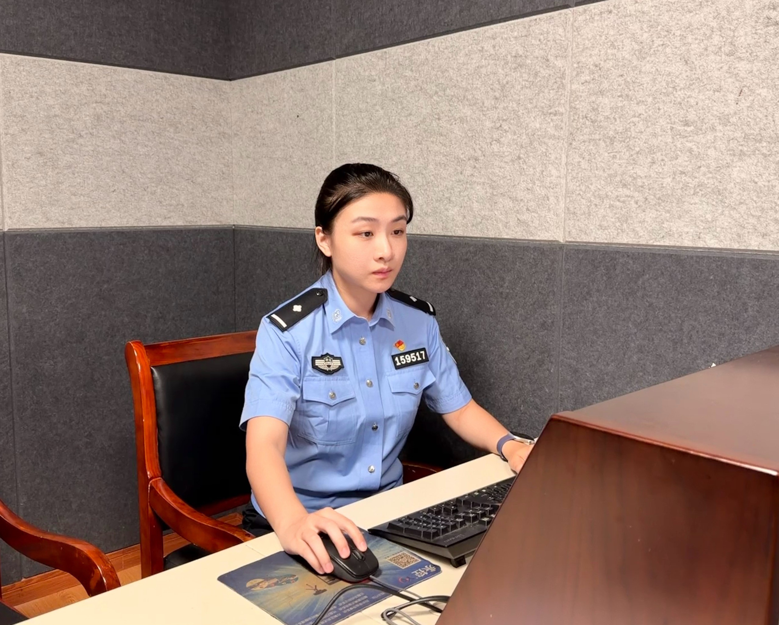 何茜雯：以前是海军，现在是刑警！这个95后姑娘，够飒！