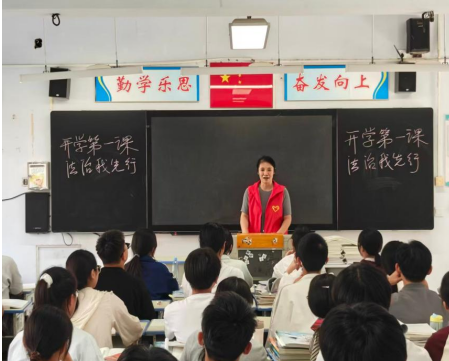商丘市睢阳区司法局宋城司法所走进第二高级中学进行普法宣传活动