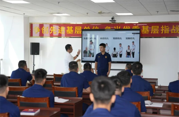 陕西西安消防救援机动支队开展战场救护与健康知识专题培训