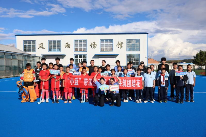 内蒙古自治区扎兰屯市检察院开展新学期首场“普法进校园”主题法治宣传活动
