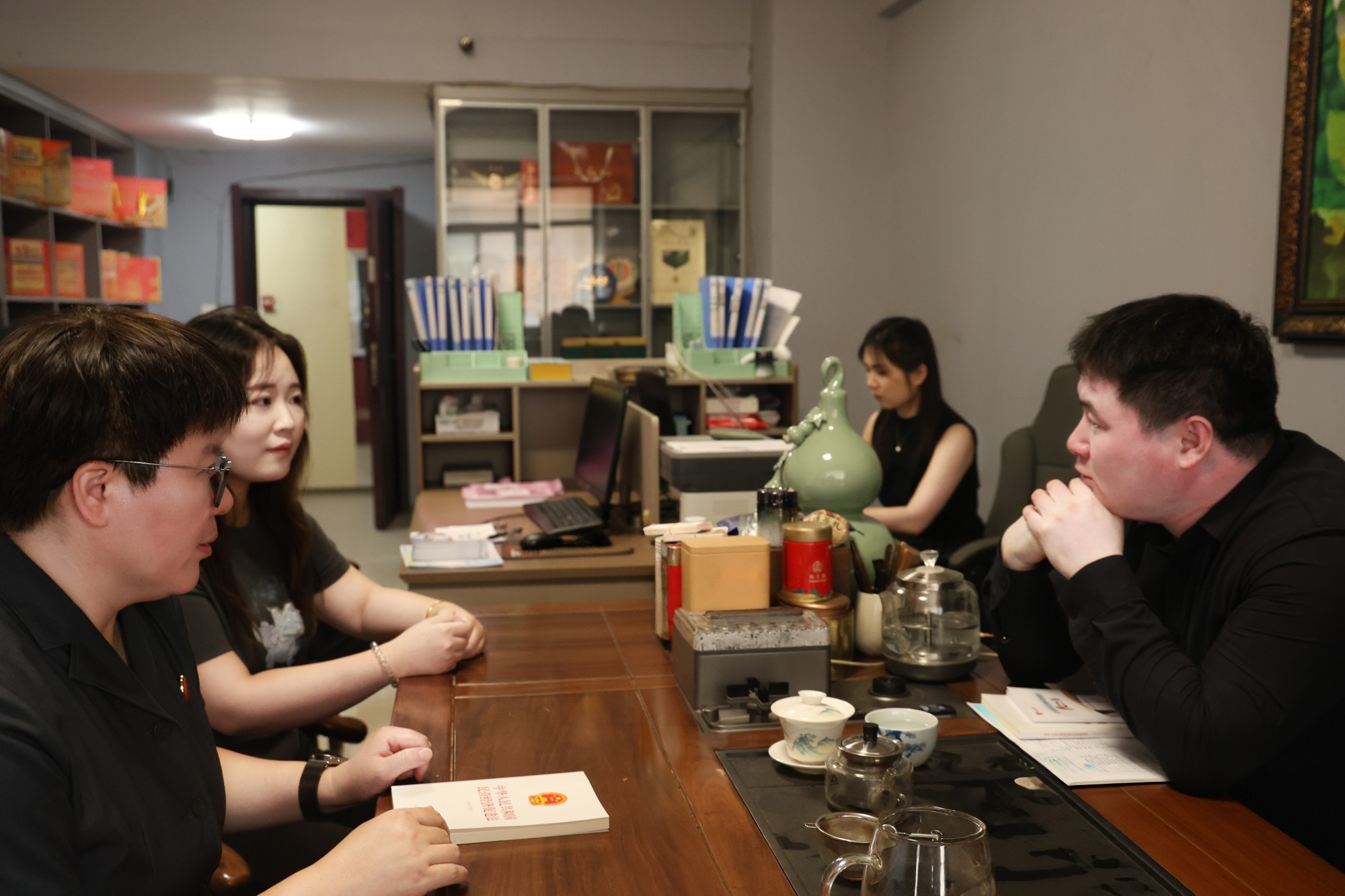 优化法治化营商环境——商丘市梁园法院靶向普法进企业 精准纾困护经营