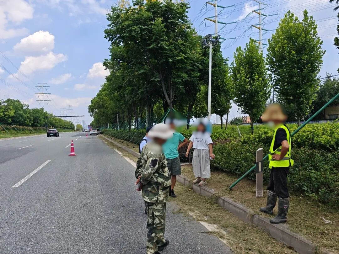 杨警官，你有一份来自8890的表扬件
