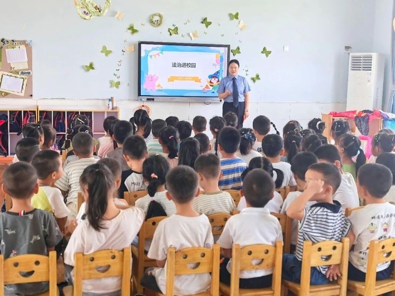 石首检察法治副校长开讲新学期第一课