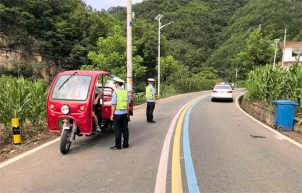 陕西柞水县公安局交通管理大队：严查农村车辆违法  筑牢乡村出行安全防线