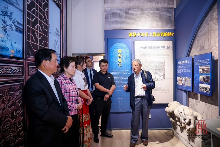 “凭桥周览”北京中轴线桥梁展开幕 “凭桥周览”北京中轴线桥梁展开幕