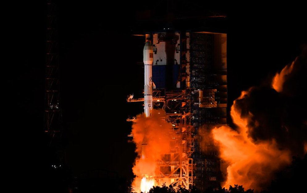 我国成功发射通信技术试验卫星十九号