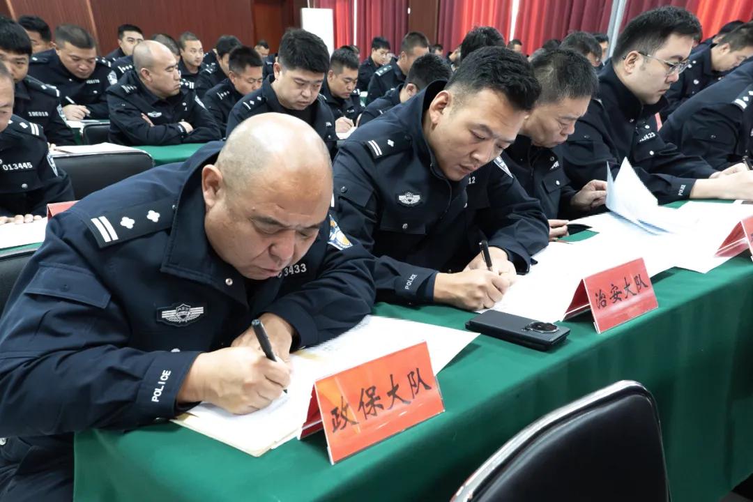 和林公安:做优“三个坚持” 助力诚信工程建设提档升级3.jpg 和林公安:做优“三个坚持” 助力诚信工程建设提档升级3.jpg