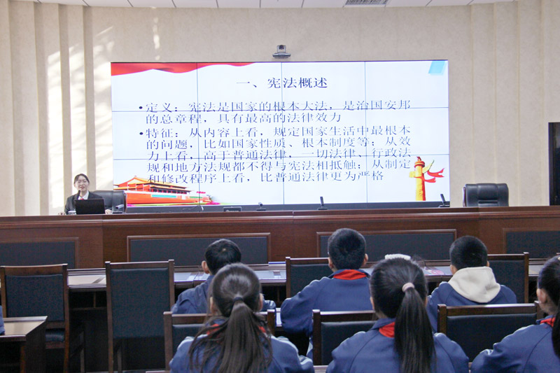 和林格尔县人民法院邀请学生走进法院,开展法院开放日活动3.jpg