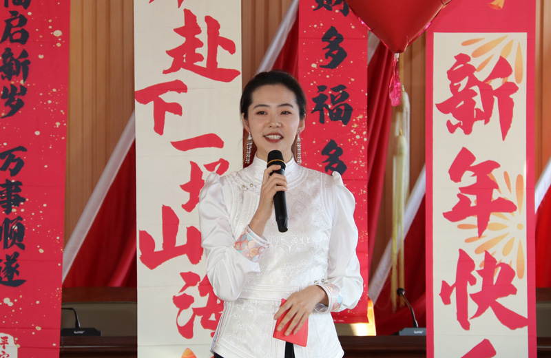 察右中旗人民法院开展“庆元旦･迎新春”联欢会4.jpg