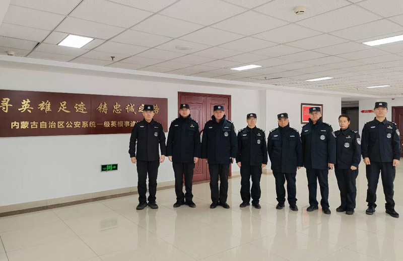 内蒙古呼和浩特公安局反恐怖和特巡警支队巡逻防控大队组织开展主题党日活动