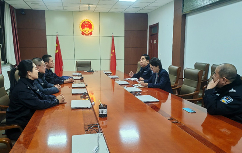 乌兰察布市中级人民法院司法警察支队深入察右中旗法院开展督察整改“回头看”工作