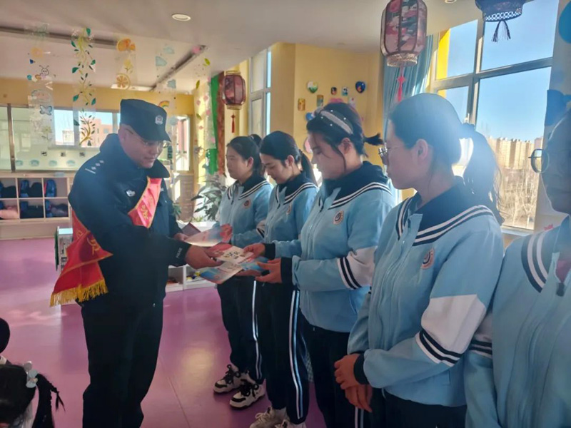 ​乌兰察布市公安局集宁分局：开学反恐宣传第一课，筑牢校园安全防火墙