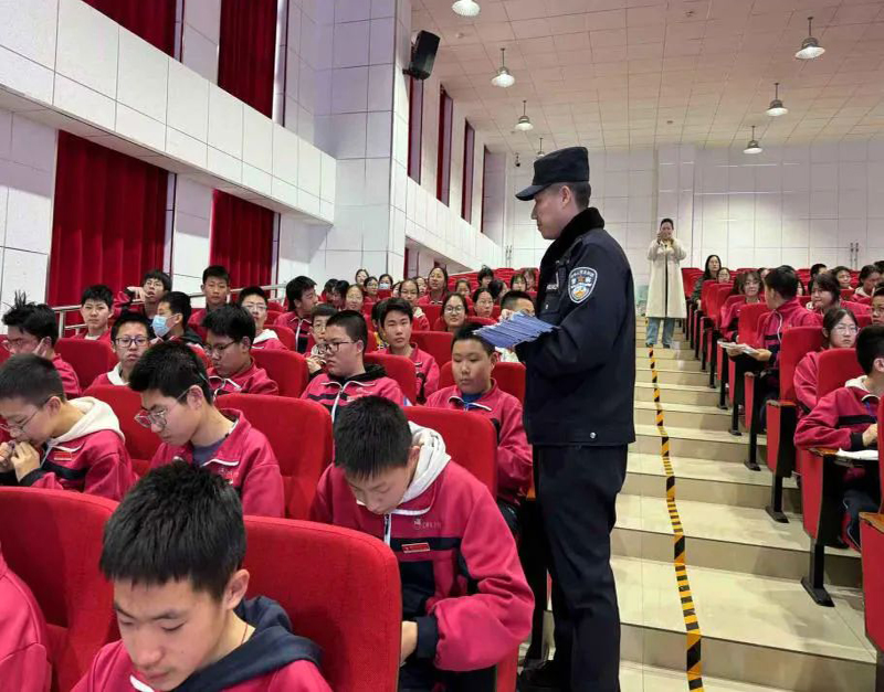 内蒙古集宁公安：警校携手共筑防线，反诈宣传守护成长