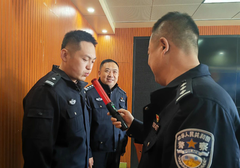 内蒙古化德县交管大队狠抓日常管理，开展八小时内酒检行动