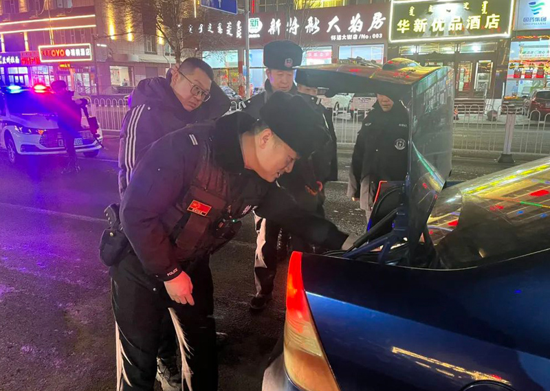 忠诚铸盾,守护平安——乌兰察布市公安局集宁分局反恐怖和特巡警大队的使命与担当4.jpg