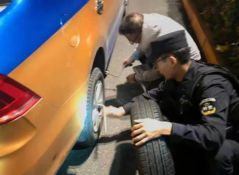 忠诚铸盾,守护平安——乌兰察布市公安局集宁分局反恐怖和特巡警大队的使命与担当11.jpg