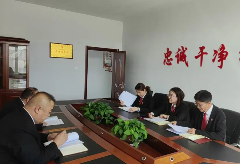 武川县人民法院召开人民法庭业务学习会暨创建“枫桥式人民法庭”工作座谈会2.jpg