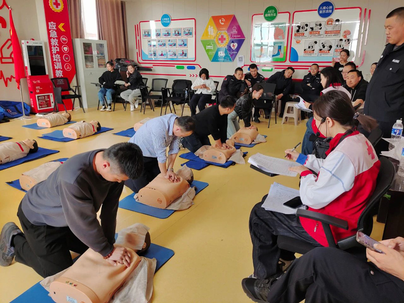 化德县红十字会赋能公安民辅警AED急救技能--筑牢生命救援“安全网”提升一线应急处置能力6.jpg