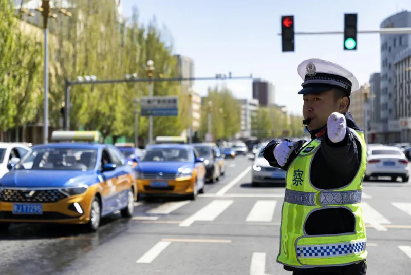 北京向西一步，遇见温暖警色——乌兰察布市公安局集宁分局“五一”期间全警动员深耕“旅游警务”