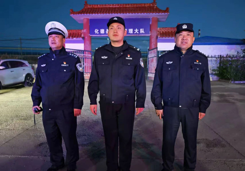 化德县交管大队组织开展打击酒驾醉驾等重点交通违法行为专项整治行动1.jpg