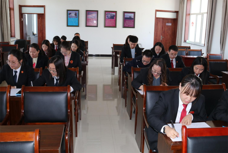 学习民族知识,共筑团结桥梁 ——察右中旗人民法院开展民族理论政策知识竞答活动 2副本.jpg
