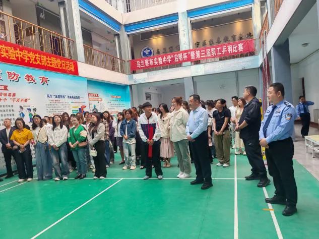 筑牢青春防线，共绘无毒未来 —— 集宁公安分局禁毒大队联合市戒毒所组织学生参观禁毒教育基地1.jpg