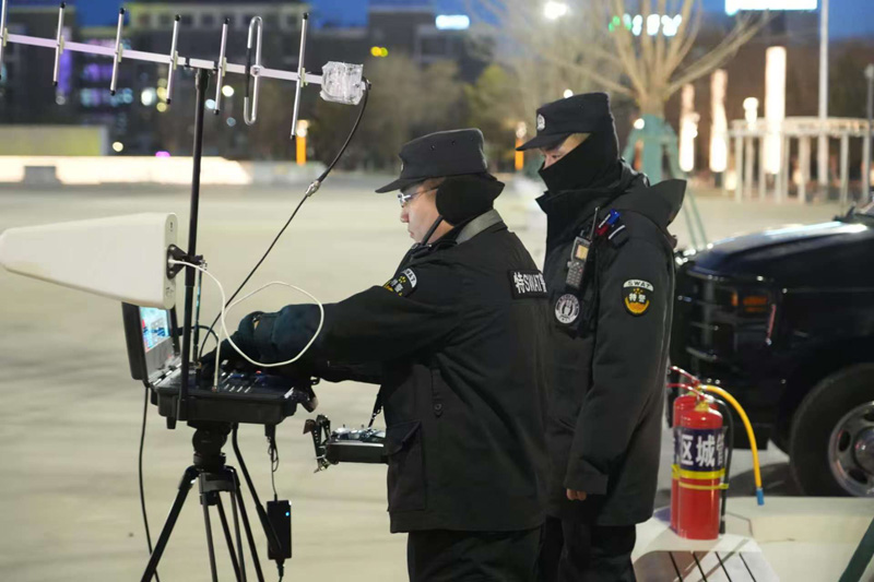 空中警务,多维守护——乌海市公安局着力构建“空地一体”智慧警务模式,构建“智慧公安”新格局3.jpg