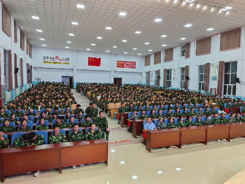 兴和县公安局:用“藏蓝火焰”点燃秋季开学的第一束光8.jpg