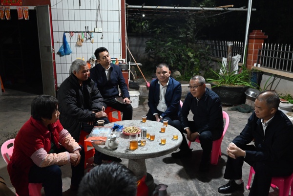 自2024年9月以来,河源市委常委、政法委书记赵峰先后4次深入源城区埔前镇、高埔岗街道、源南镇实地开展“平安直联”工作.jpg