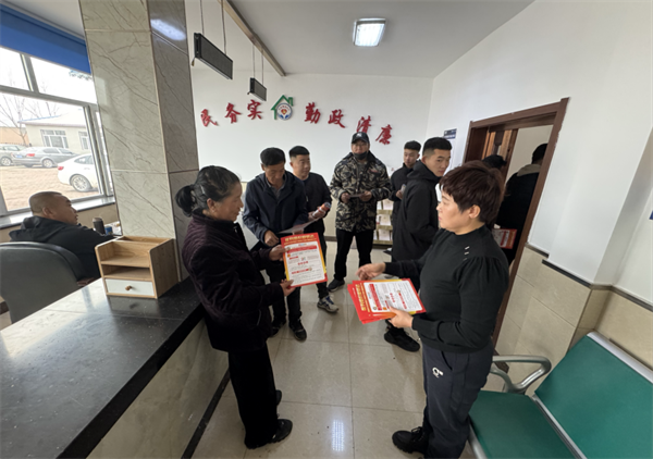 黑龙江省兰西县司法局北安司法所开展《中华人民共和国反有组织犯罪法》宣传活动