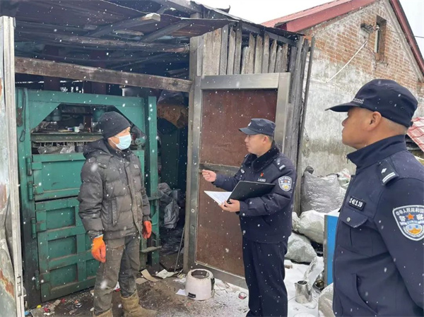黑龙江省大兴安岭地区新林区公安局：以“进万家”方式打开警民“话匣子”