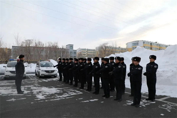 强警育魂 砺兵实战 黑龙江省鹤岗公安吹响冬训练兵集结号