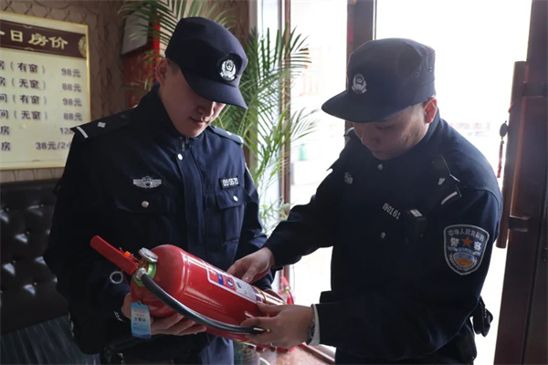 双鸭山市公安局户政部门：服务有速度更有温度