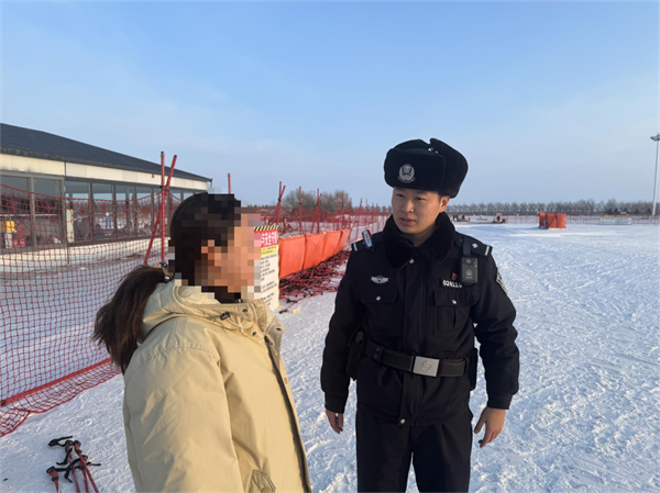 冬季护游 初一在岗 冰城警方在行动