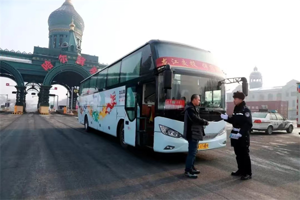 黑龙江省公安交管部门持续做好春节交通安保工作 守护人民群众出行平安