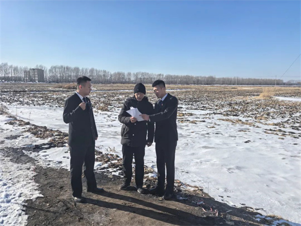 黑龙江省友谊县人民法院：善意执行巧解农资纠纷 助农纾困保生产