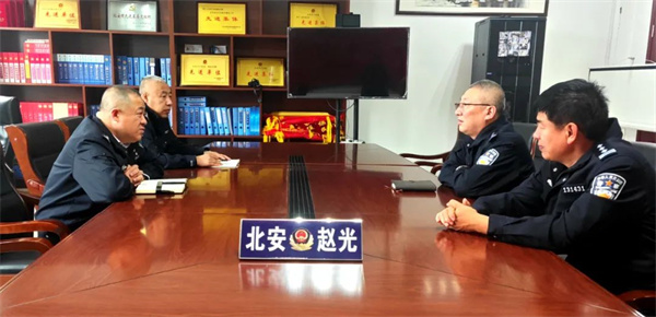 黑龙江省北安市公安局副局长王国峰深入乡镇派出所督导检查重点工作