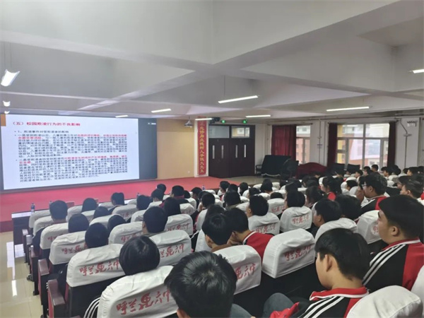 黑龙江省哈尔滨市呼兰区人民法院开展法治副校长“送法进校园”暨第191次公众开放日活动