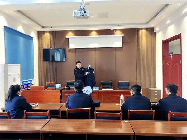 薪火相传 助力成长——黑龙江省北安市公安局留置看护大队组织开展新警岗前集中培训
