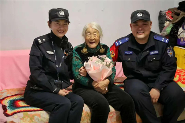 黑龙江省七台河市桃北派出所民警尹高玲：社区里的暖心守护者与平安筑梦者