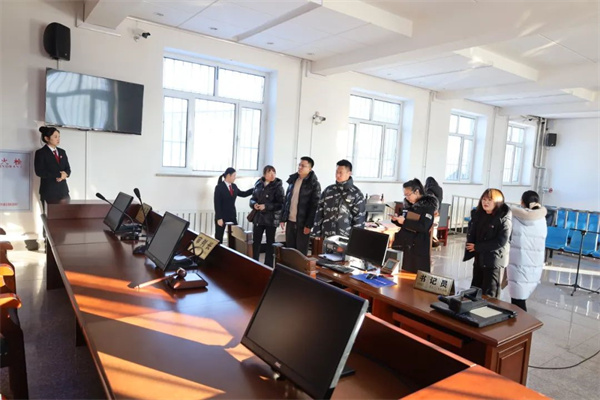 黑龙江省汤旺县人民法院：新入职人员走进法院，感受阳光司法