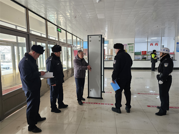 黑龙江省林区公安局林口分局开展重点部位硬质隔离设施专项检查工作