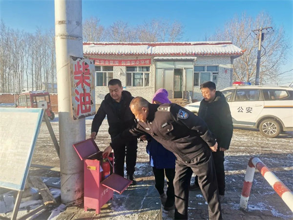 黑龙江省海伦市公安局元旦及亚冬会前安全保障行动全面展开