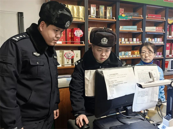 安全检查不放松 点亮辖区“平安灯”——黑龙江省佳木斯公安开展节前安全大检查