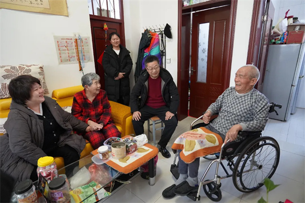 心系桑榆晚，慰问暖新春——黑龙江省红兴隆人民检察院春节前夕走访慰问退休老干部
