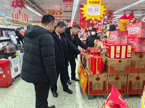 黑龙江省鹤岗市向阳区人民检察院：开展食品安全专项监督 守护百姓“舌尖上的安全”
