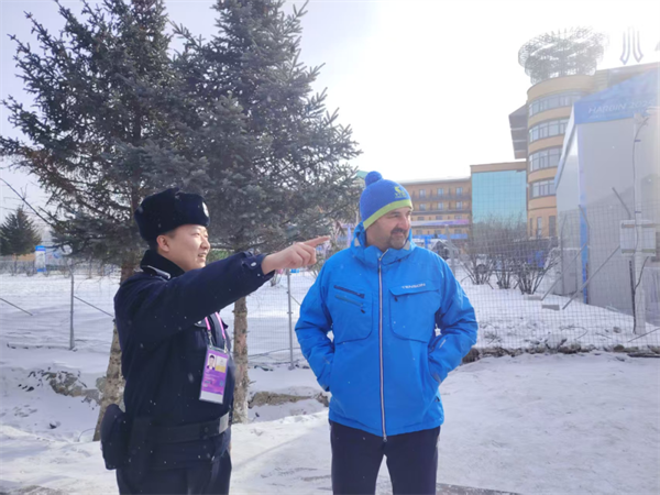 冰城公安：用专业服务架起中外的友谊之桥