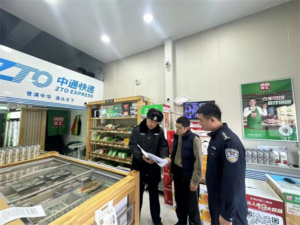 黑龙江省嫩江市公安局刑侦大队：深入行业场所积极开展防范“两卡”类犯罪专项宣防活动